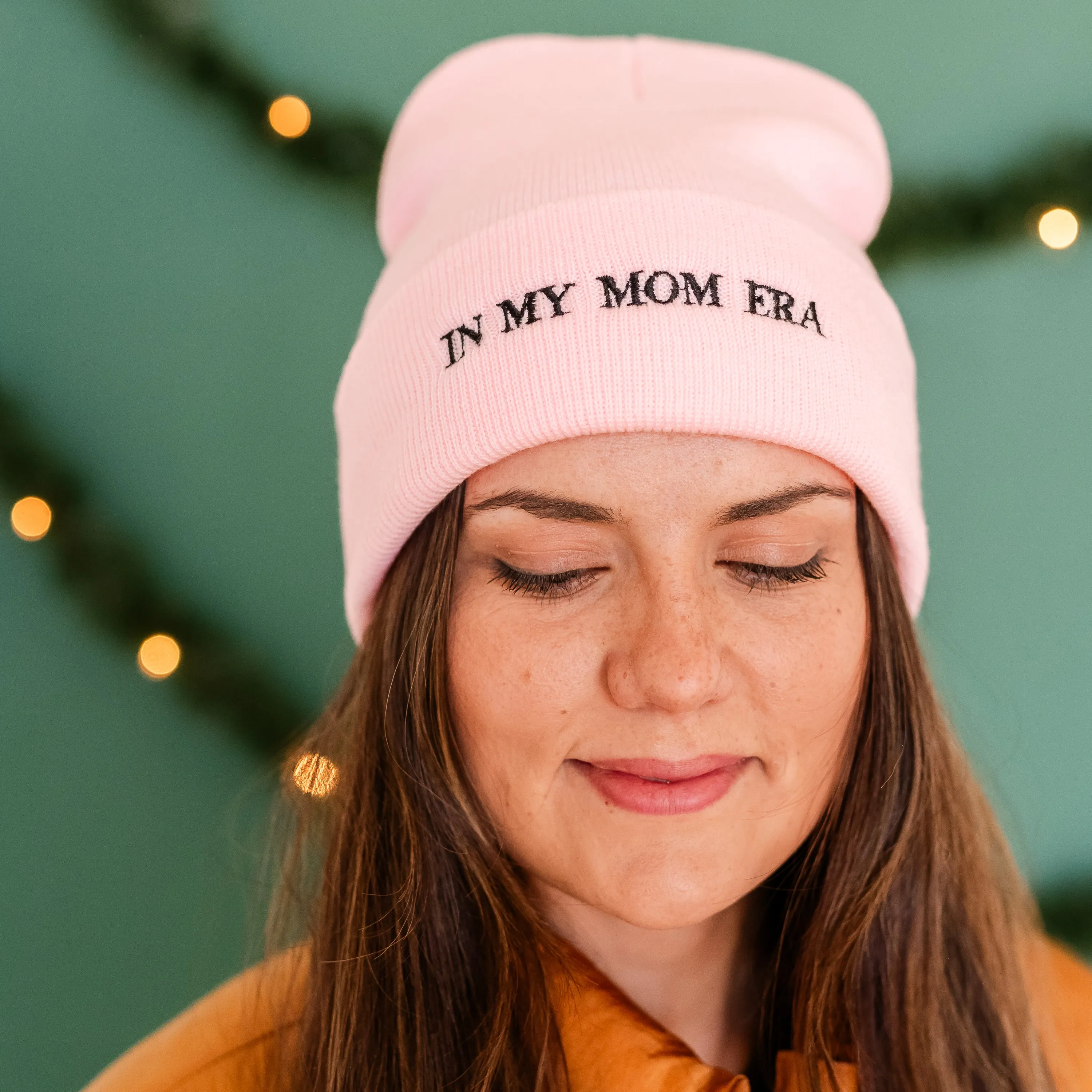 ADULT BEANIE - IN MY MOM ERA™ - Pink w/ Black