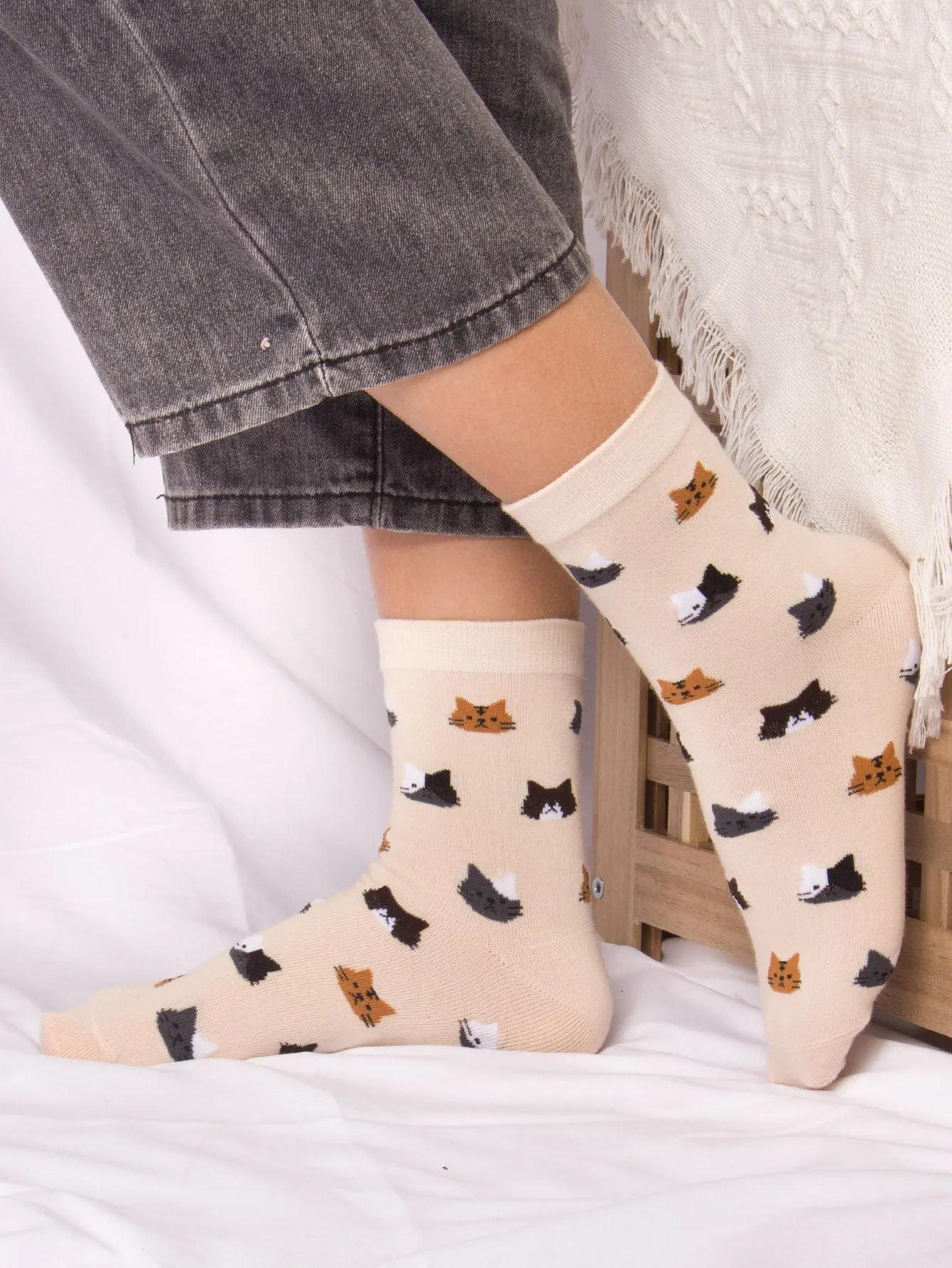 All Over Cat Pattern Crew Socks Funny Socks for Women Novelty Socks Funky Socks