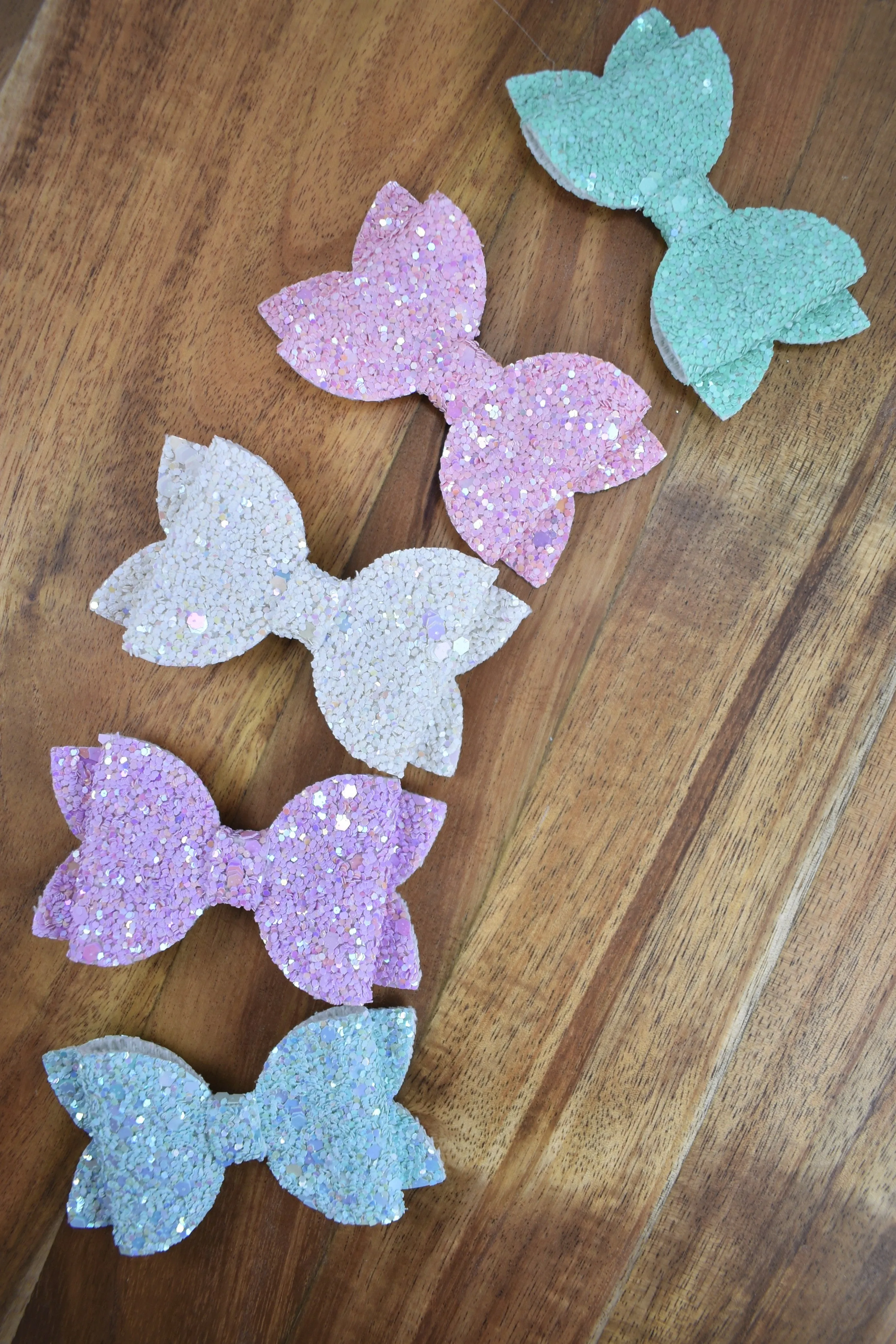 Annabelle Bow Hair Clip - pastel glitter