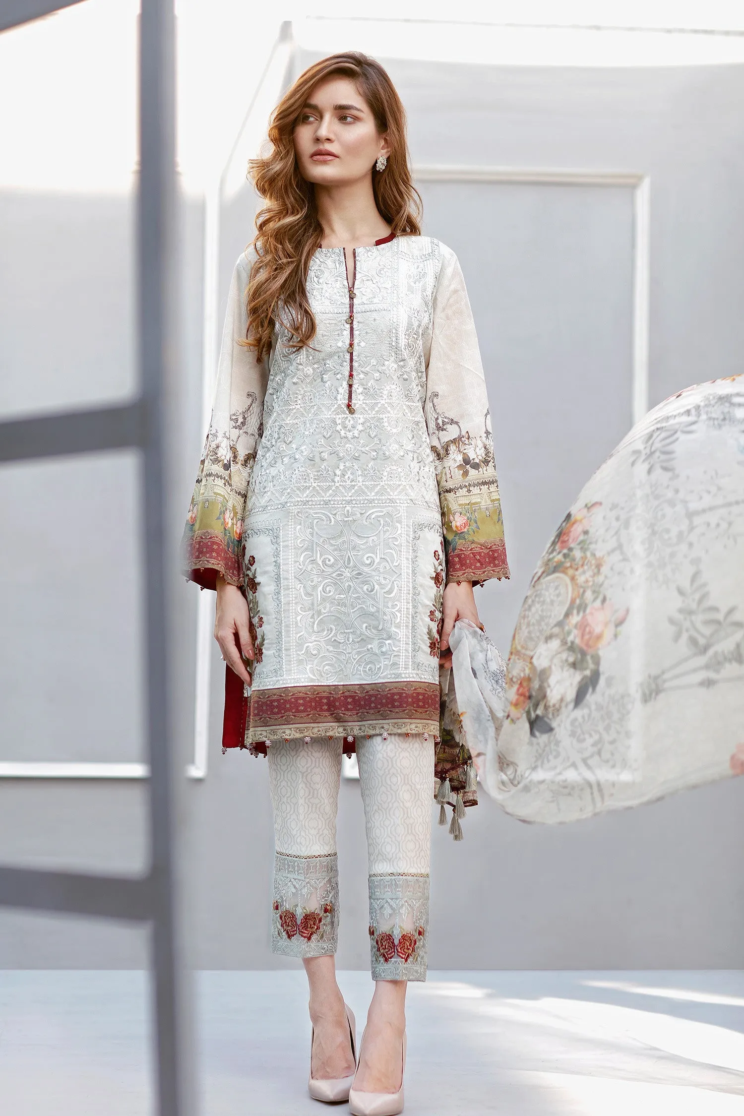 Baroque Eid Lawn Collection 2017 – Dream Theatre