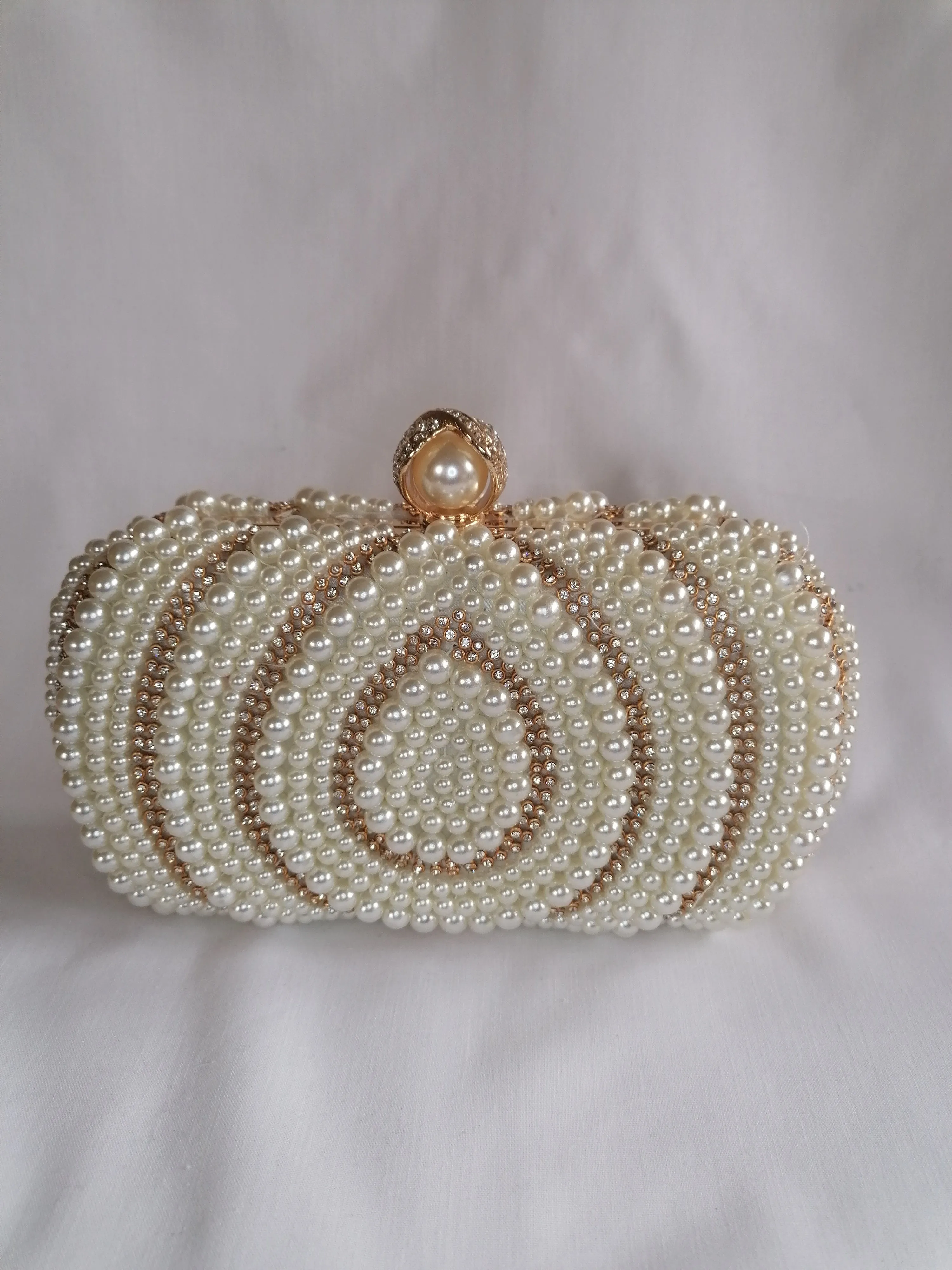 Belle Pearl Clutch Bag (Gold)