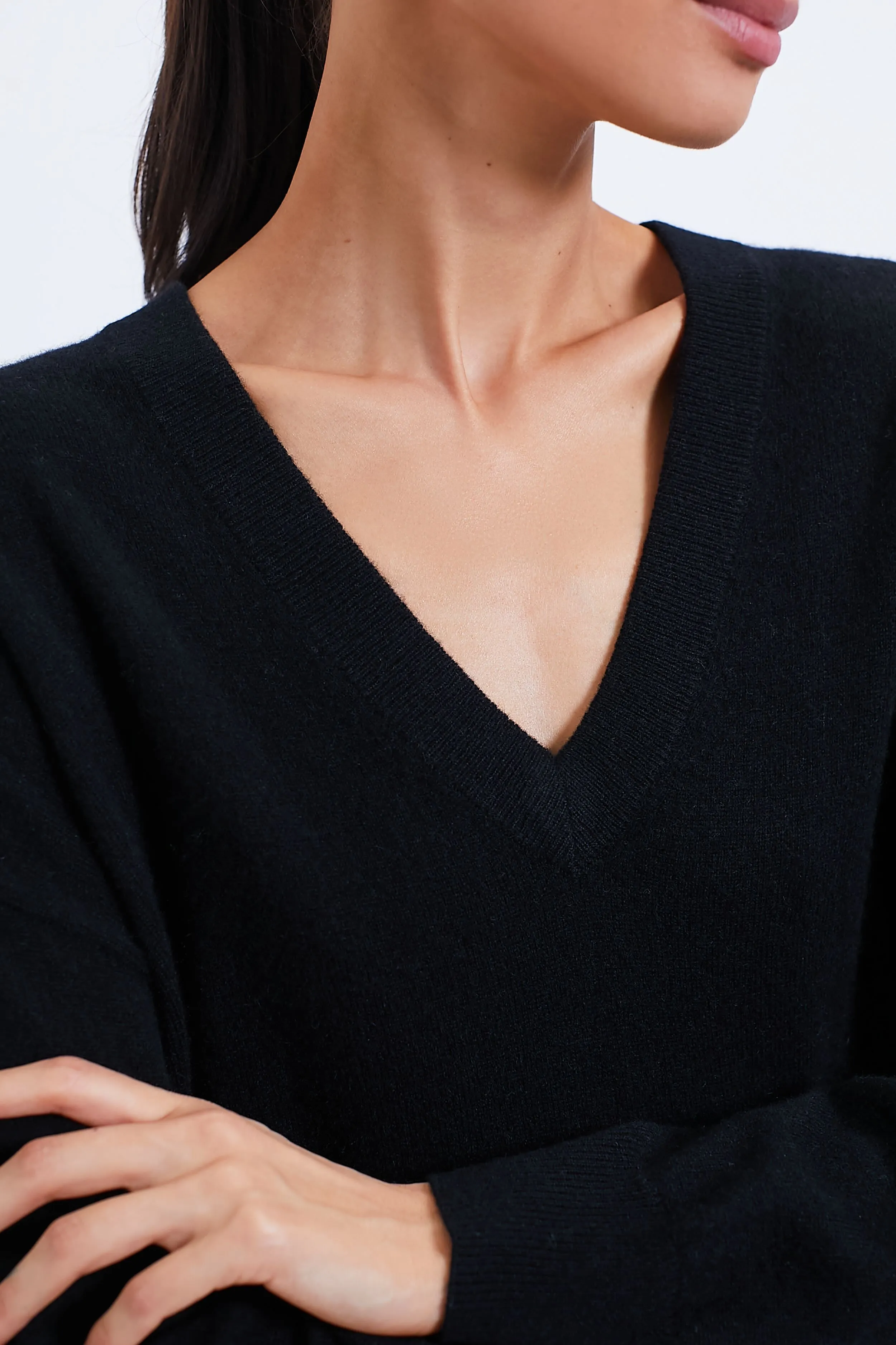 Black Emma Cashmere V-Neck Boyfriend Sweater