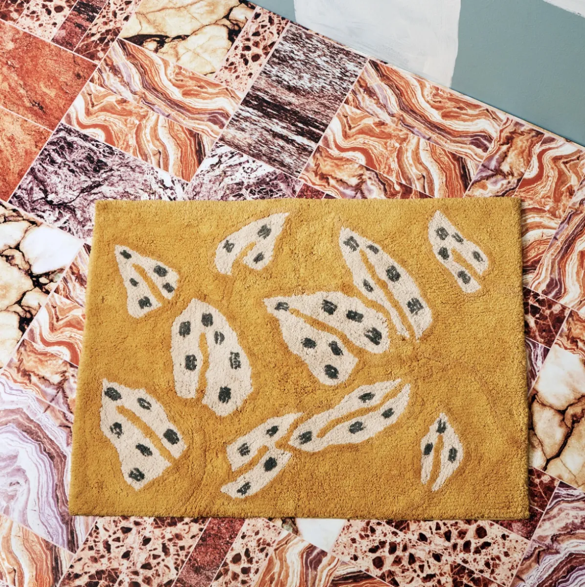 Bonnie & Neil Bath Mat - Spotted Begonia Mustard