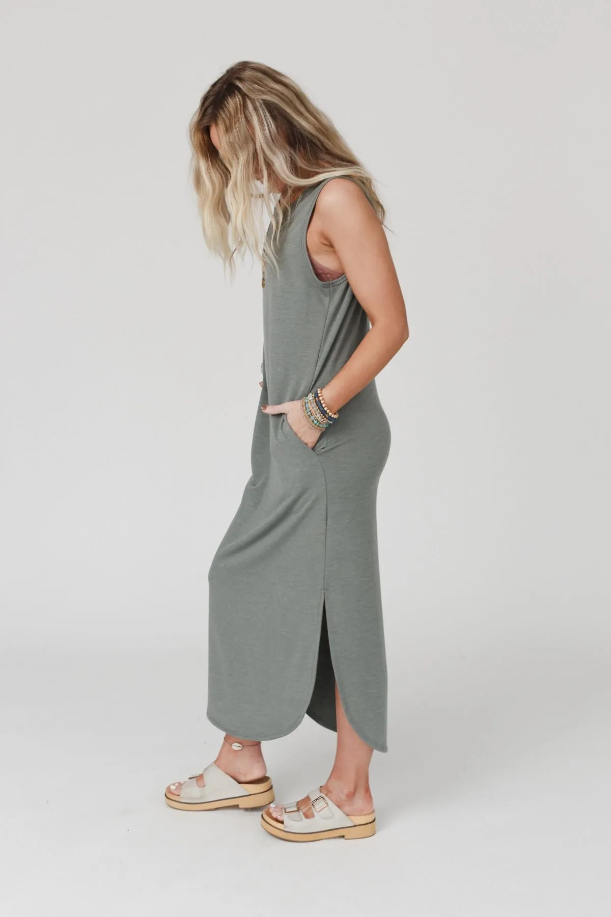 Cassie Sleeveless Pocket Maxi Dress - Light Olive