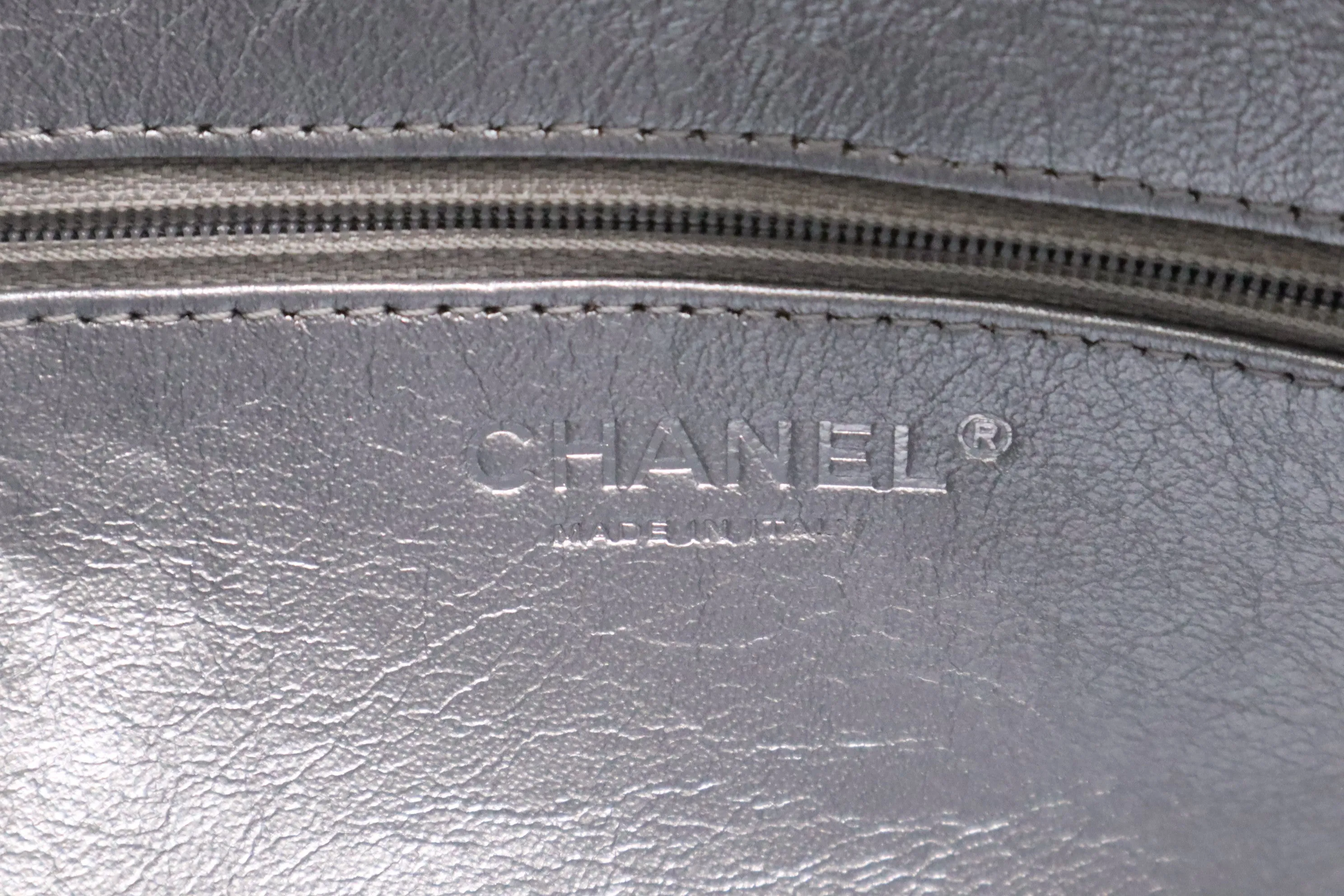 Chanel Shoulder Tote Bag in Black Patent Leather