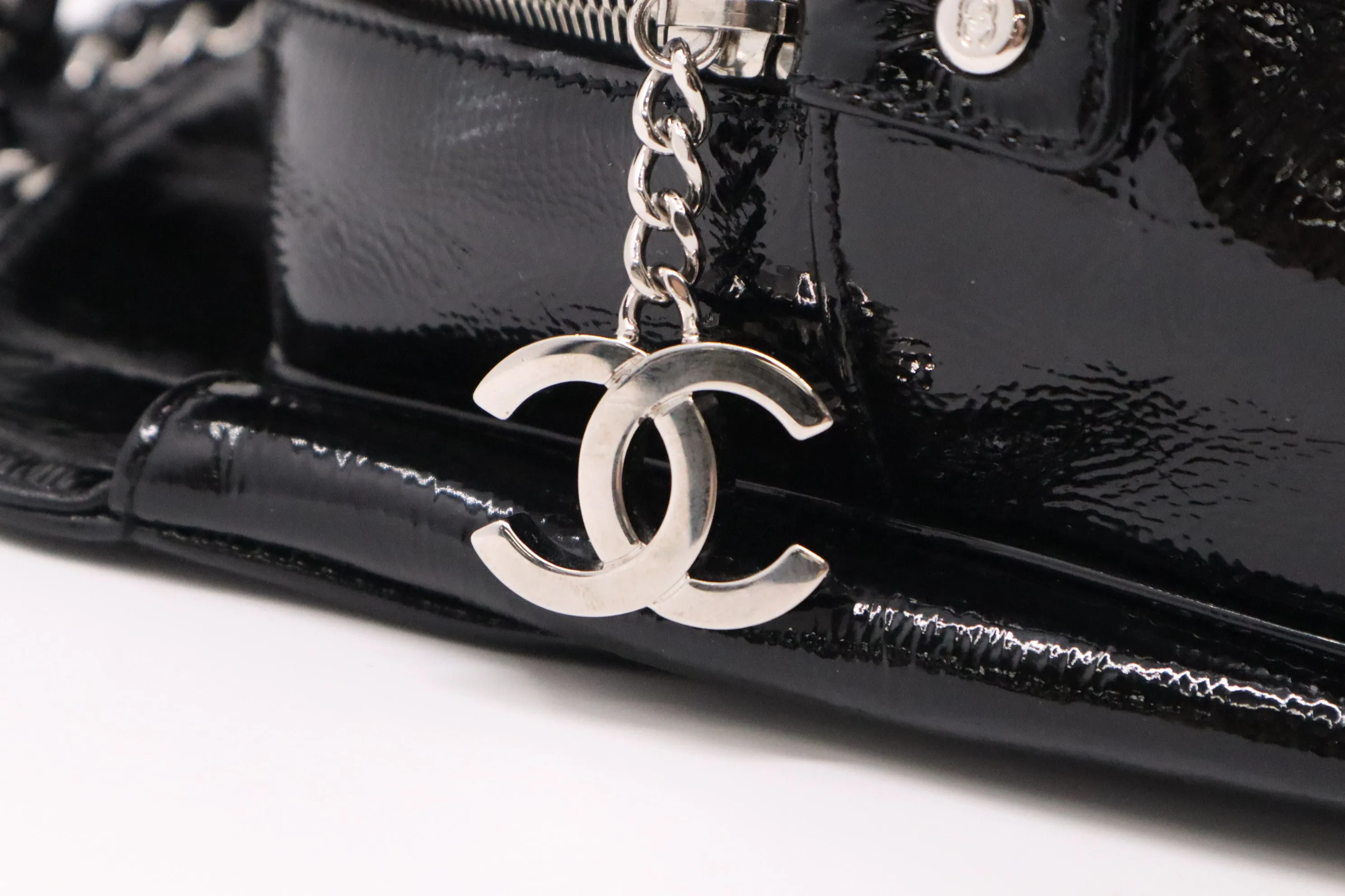 Chanel Shoulder Tote Bag in Black Patent Leather