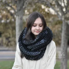 Chunky Infinity Scarf | THE WASHINGTON