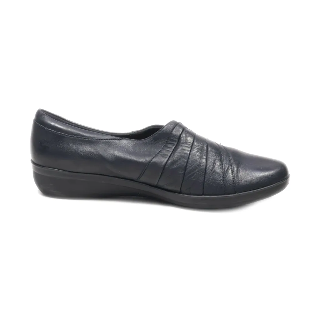 Clarks Cushion Soft Loafers Leather Black Colour For Women