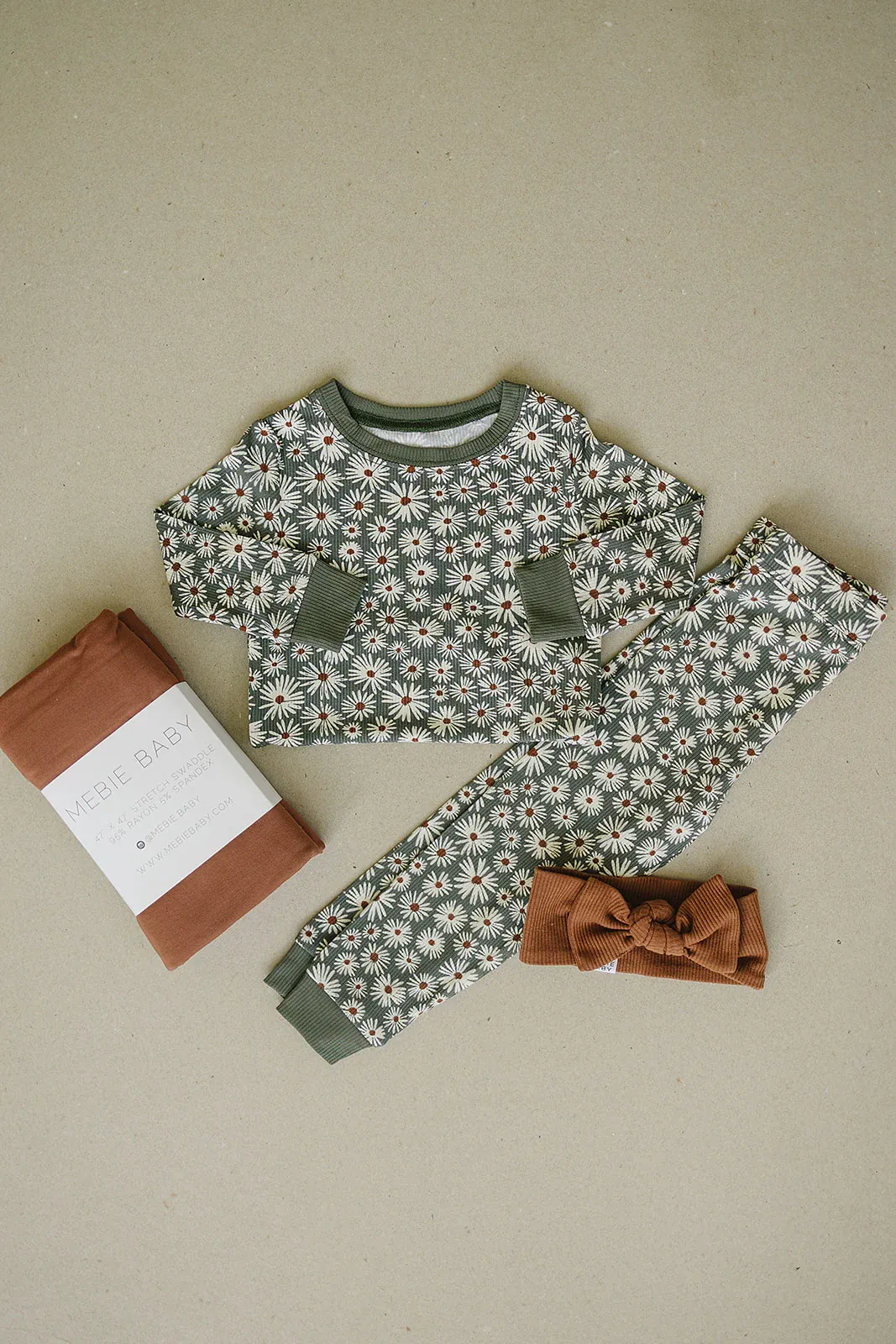 Dark Green Daisy Bamboo Cozy Set