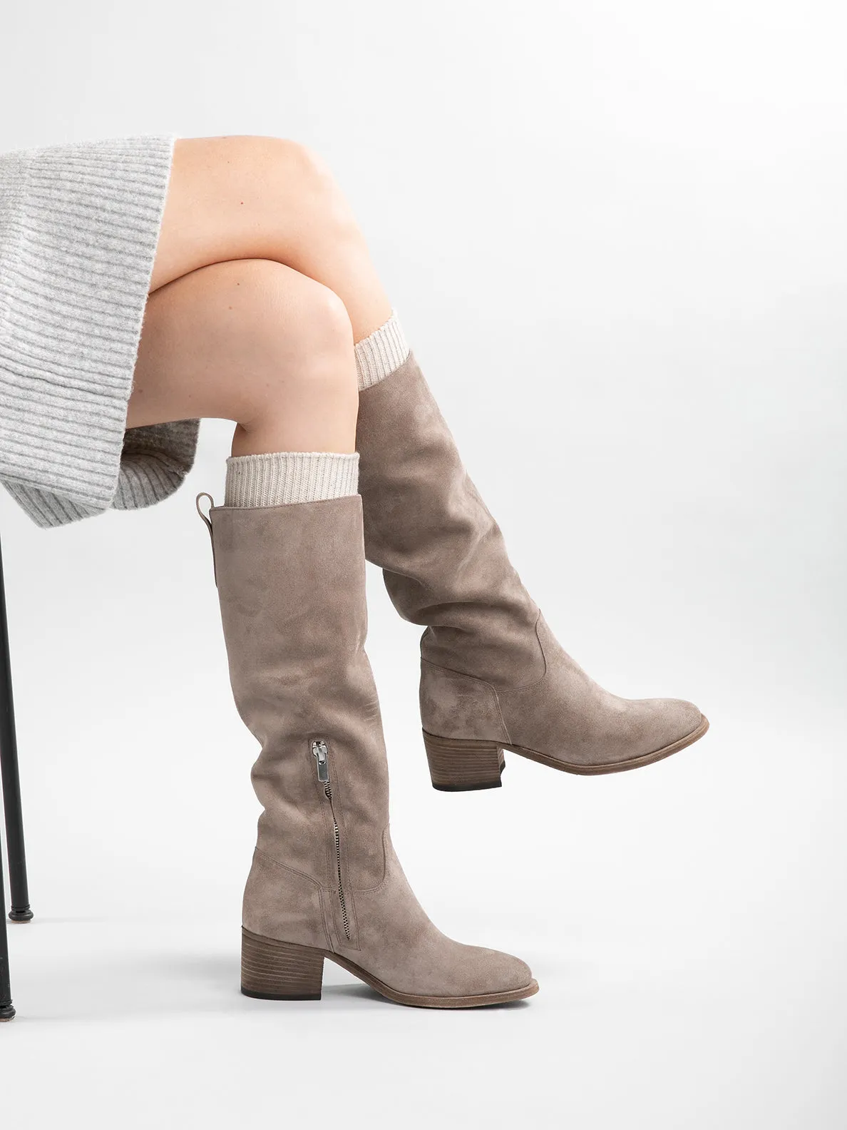 DENNER 116 - Grey Suede Zip Boots