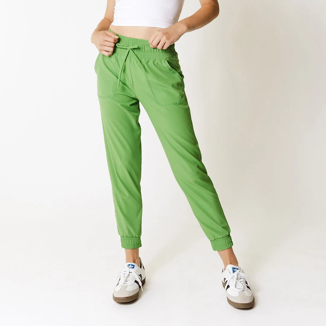 Destination Joggers, Tennis Green