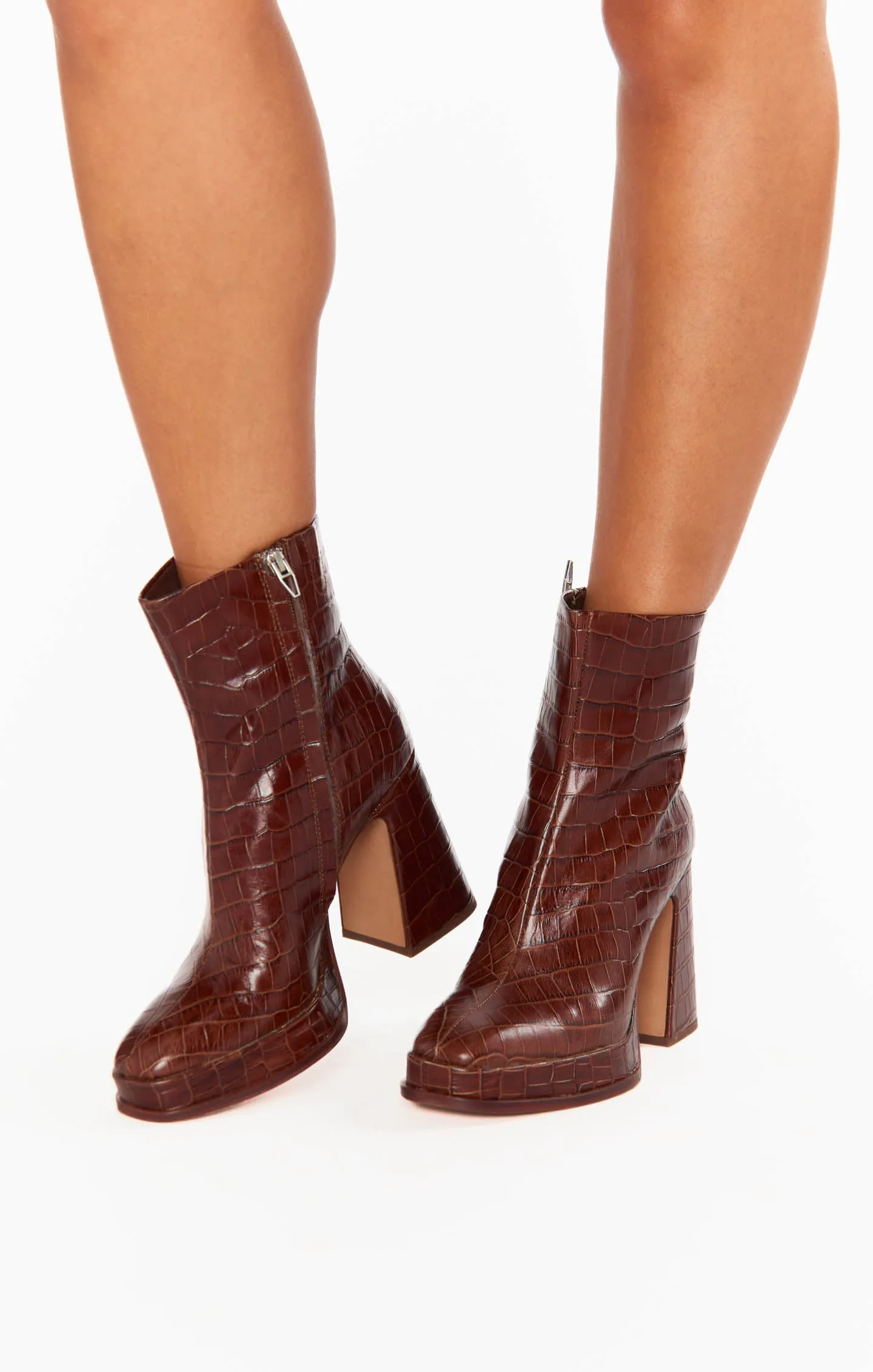 Dolce Vita Lochly Platform Bootie ~ Walnut