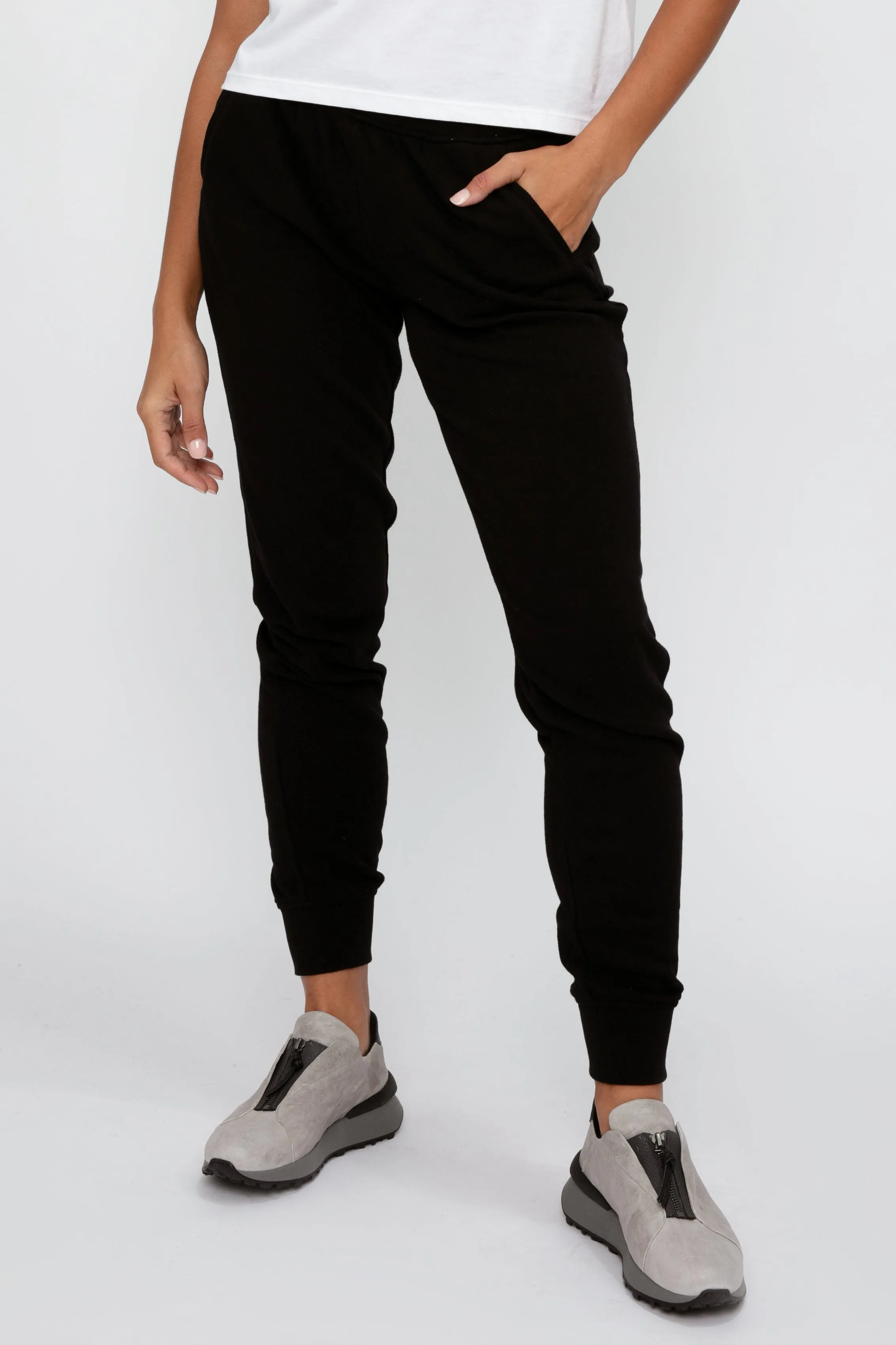 French Terry Slim Sweatpant in Black