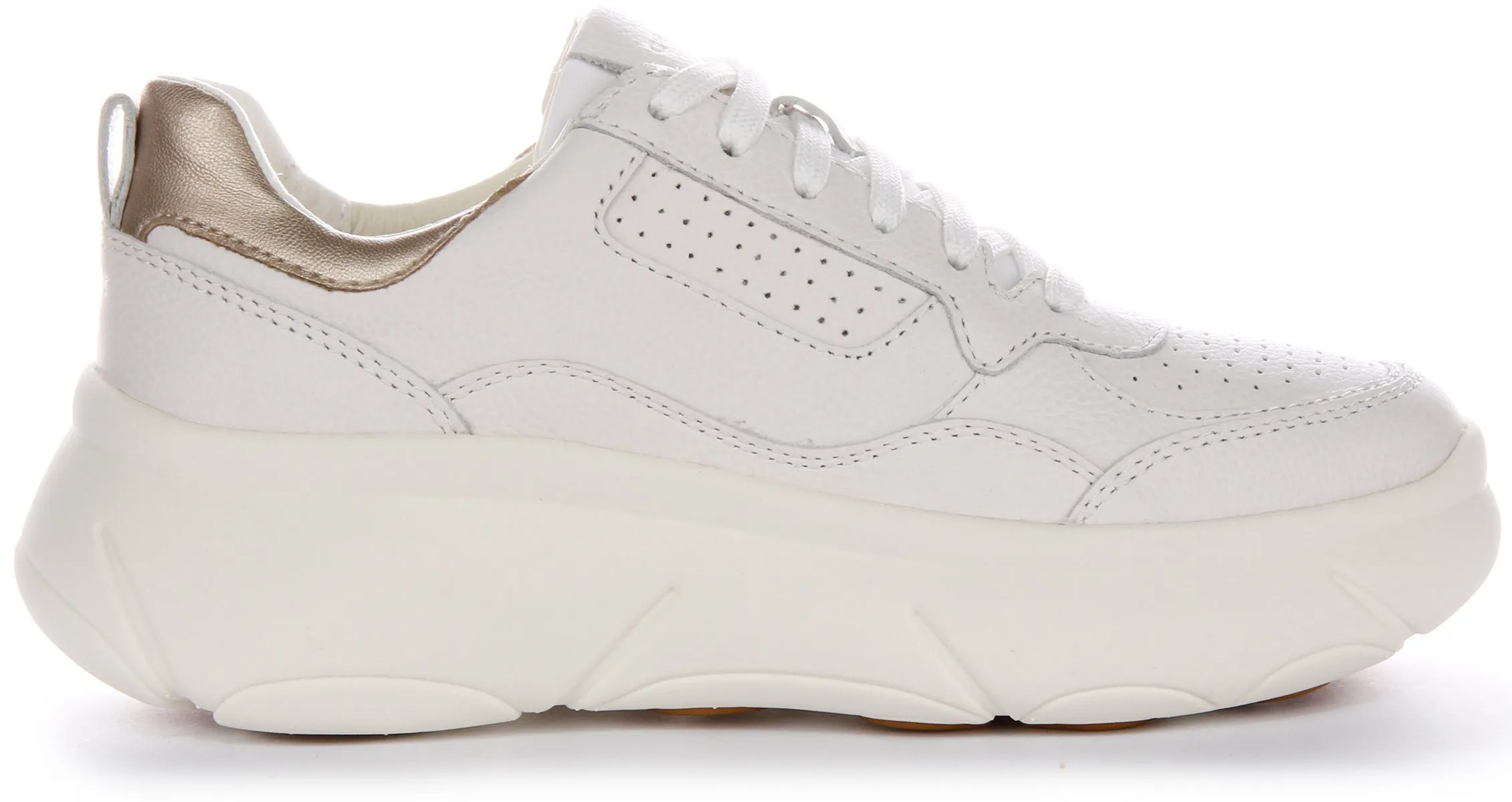 Geox D Nebula 2.0 XB Trainers In White For Women