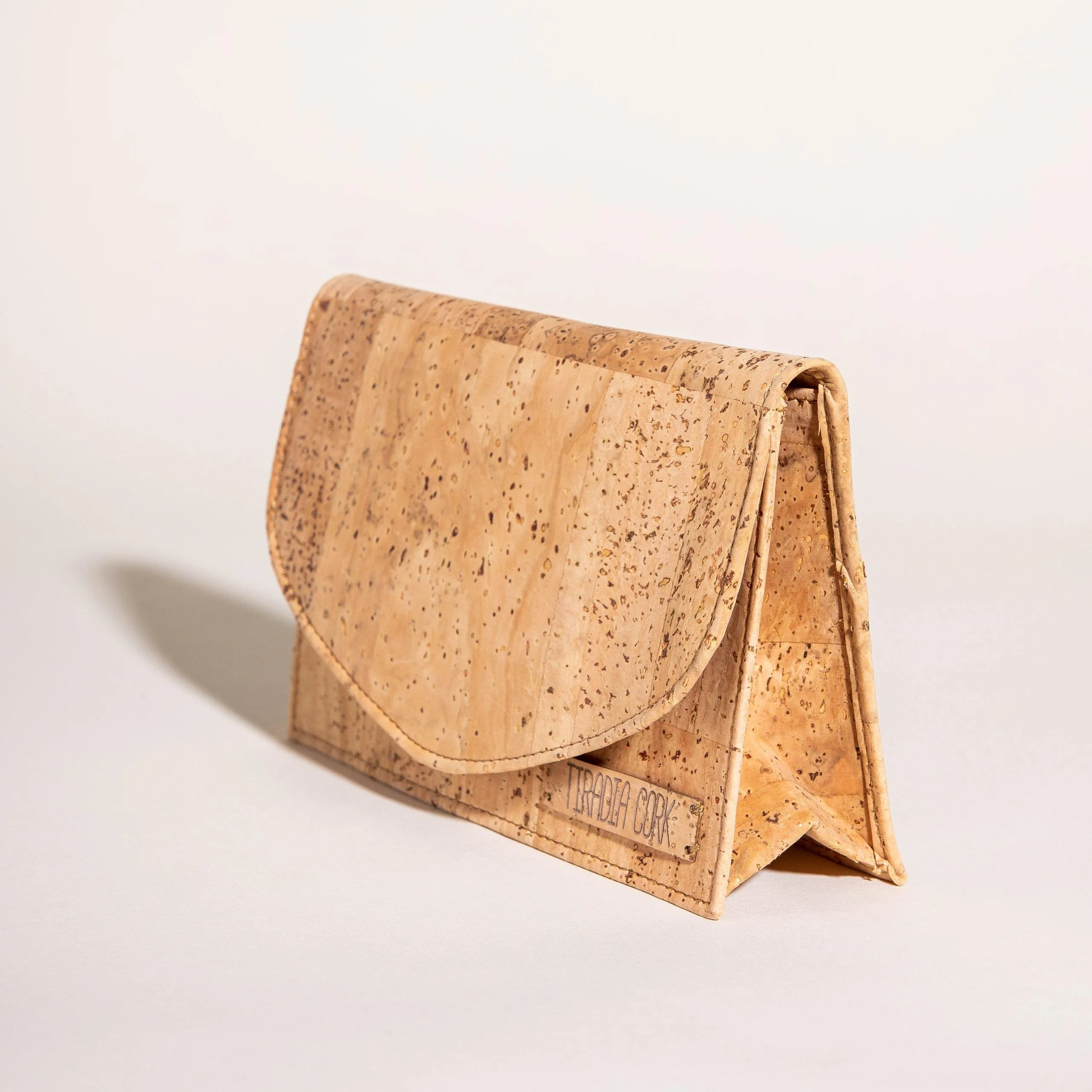 Glamour Meets Sustainability: Cork Cosmetic Bag with Mirror