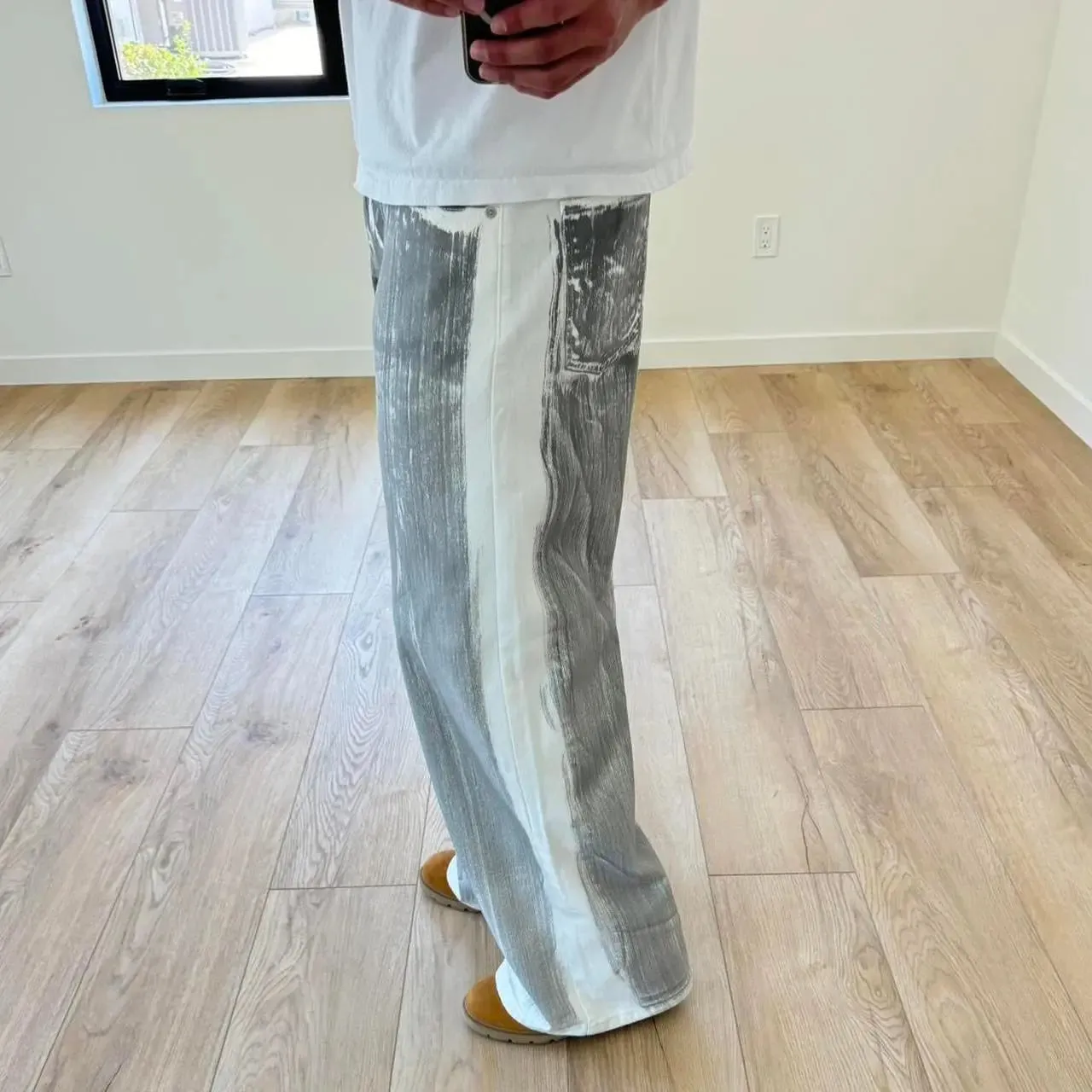 Gray On White Baggy Jeans