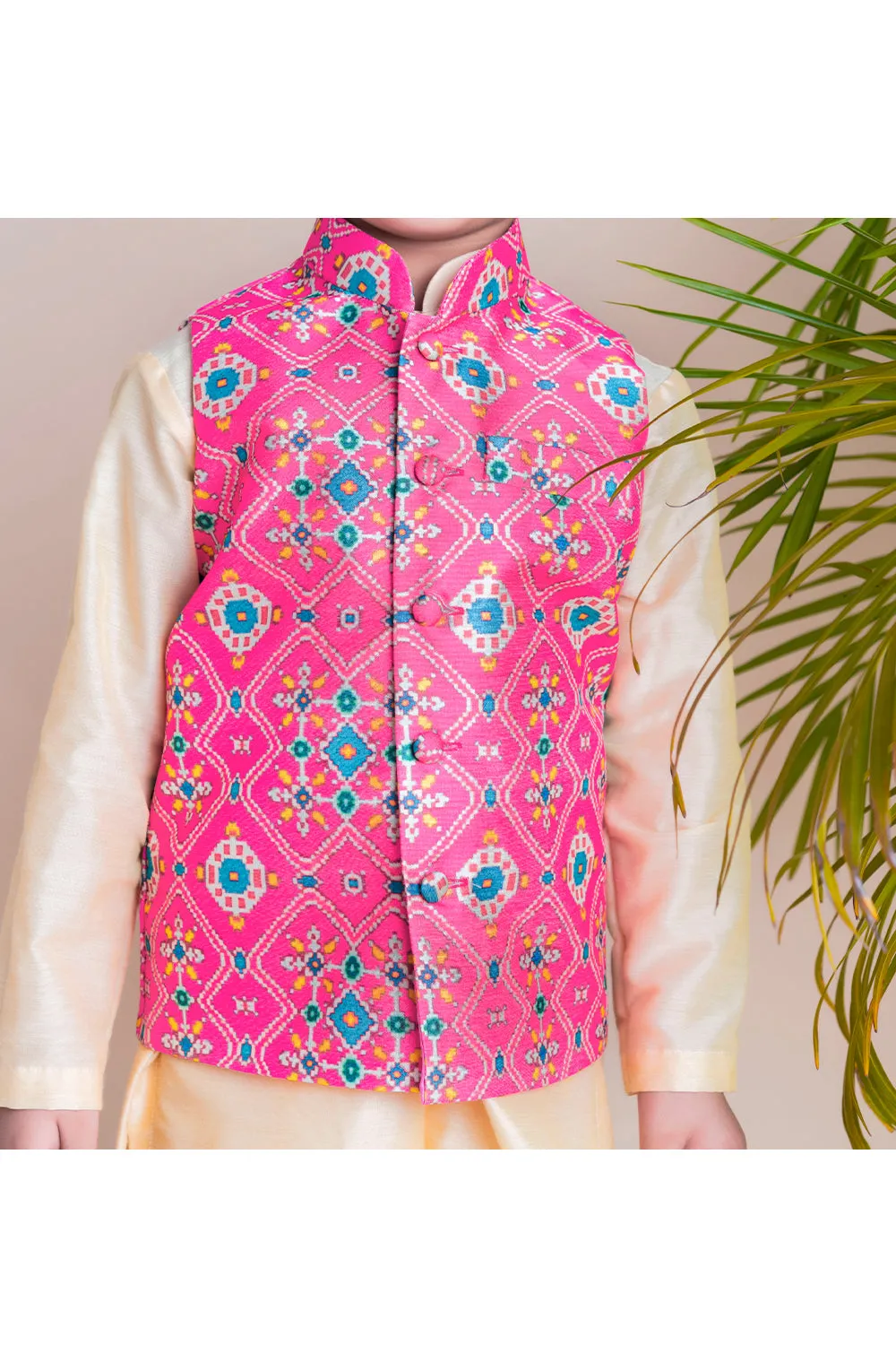 Ikkat printed jacket printed with kurta pyjama set