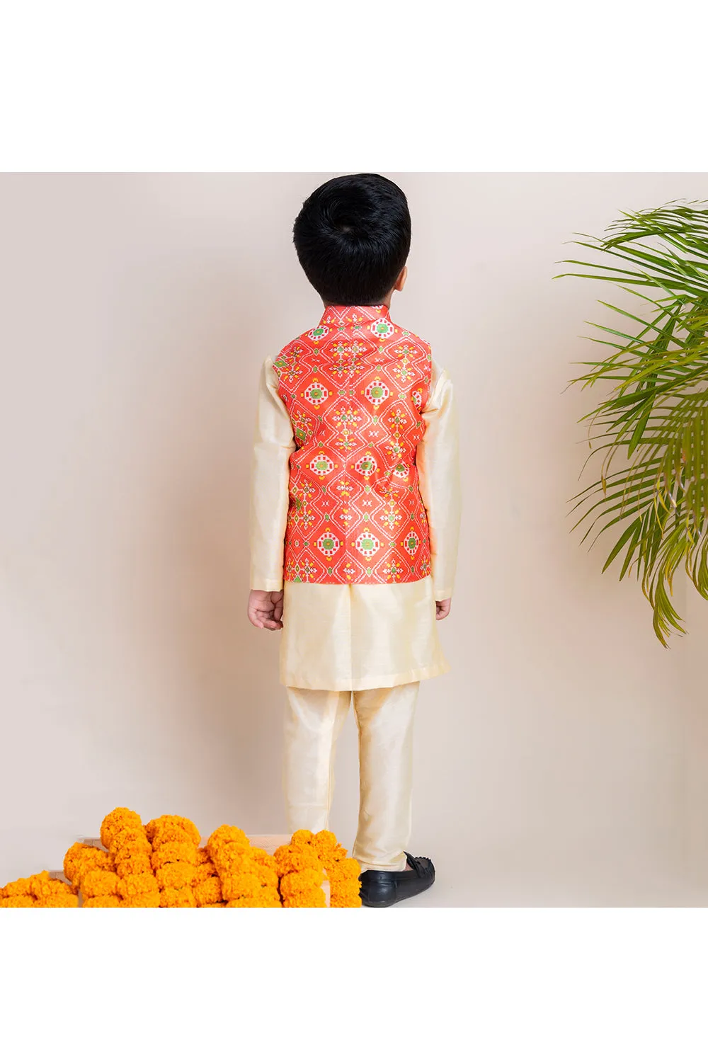 Ikkat printed jacket printed with kurta pyjama set