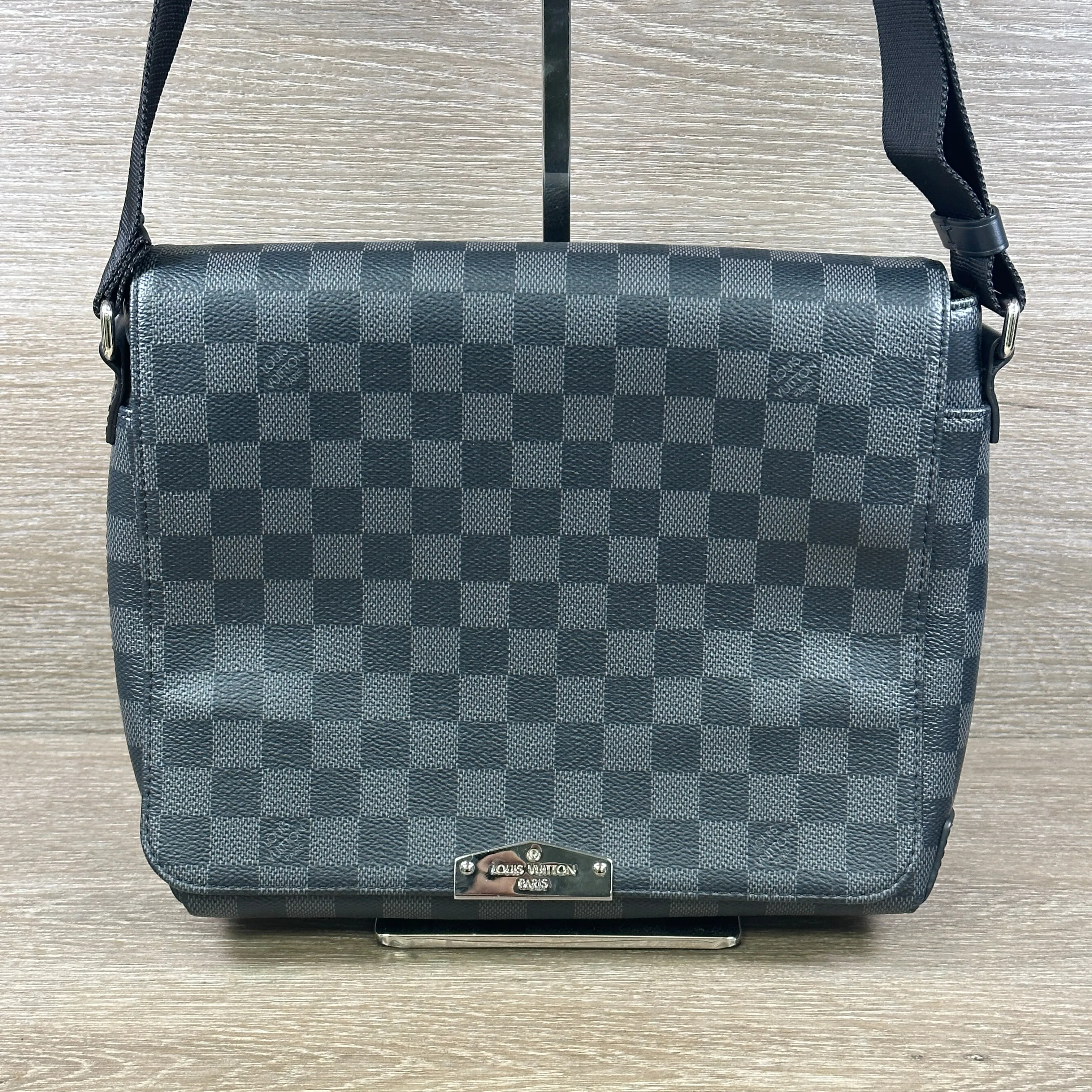 Louis Vuitton District PM Messenger Bag Damier Graphite