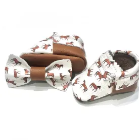 Mishmoccs Saddle Up no Fringe Horse Moccosins