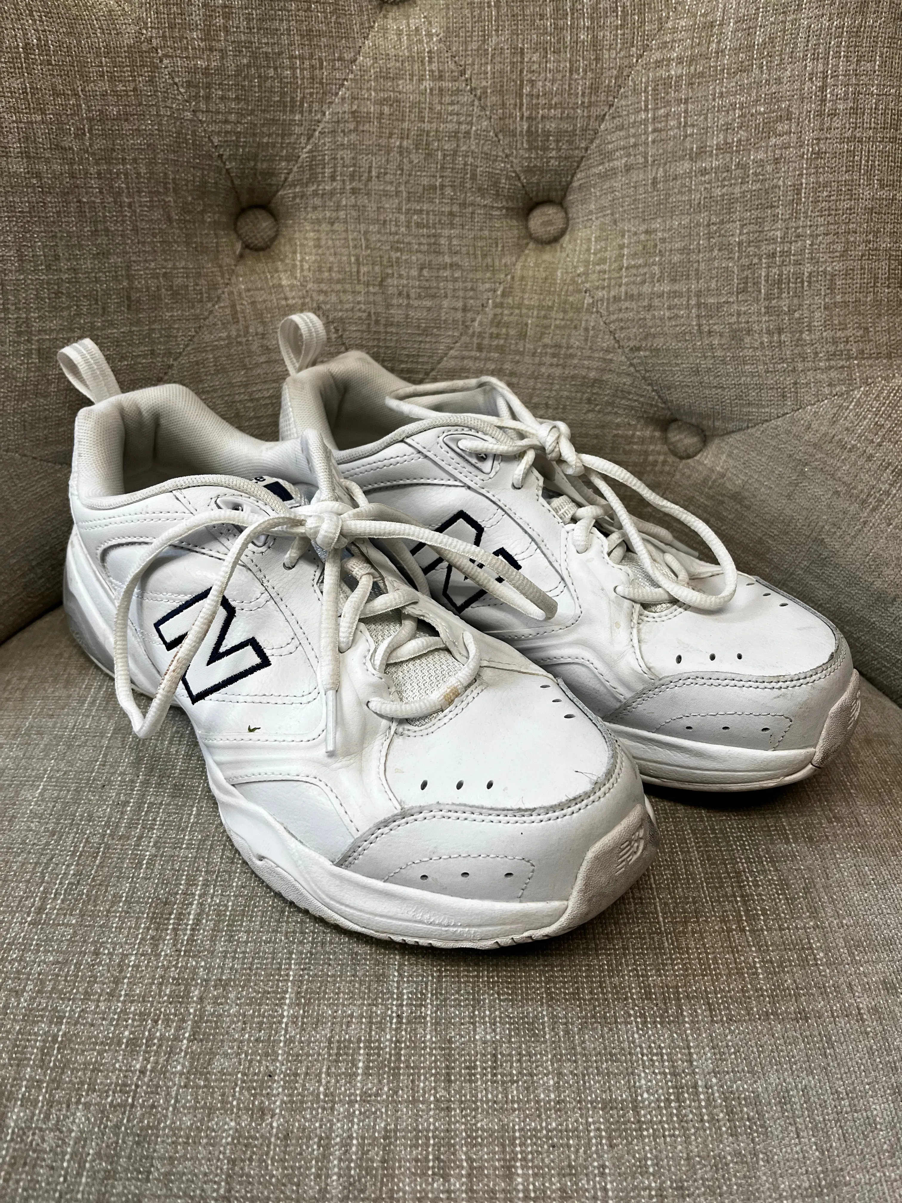 New Balance 624 Sneakers (Size 10)