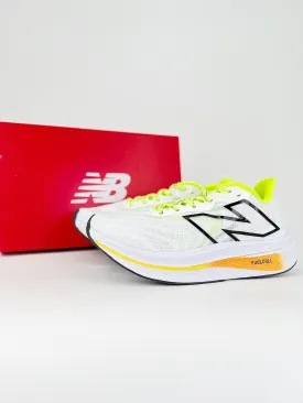 New Balance FuelCell SuperComp Trainer V2