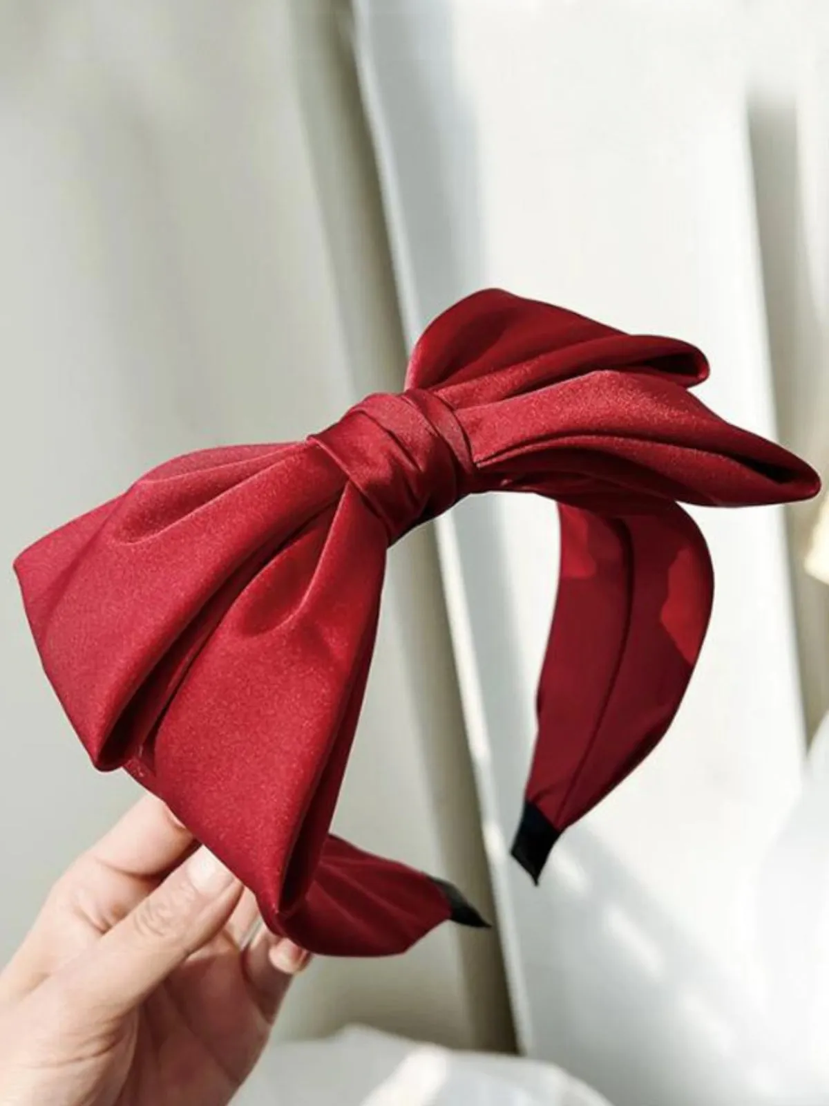 Plush Beauty Big Bow Velvet Headband