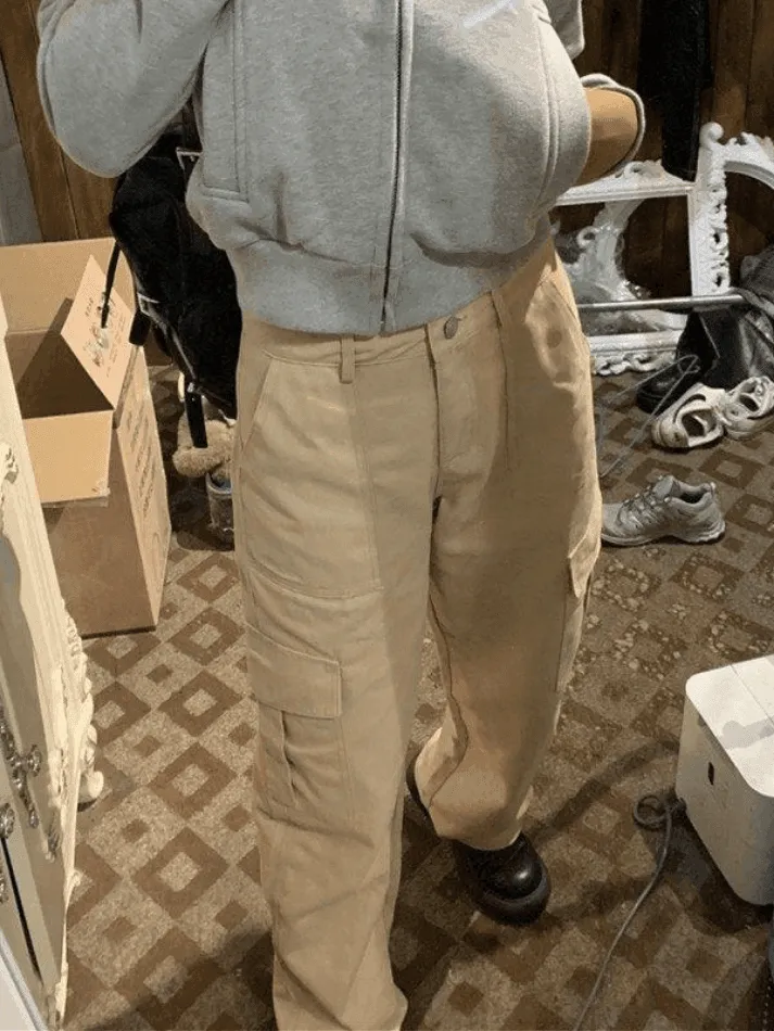 Pocket Design Straight Leg Cargo Pants