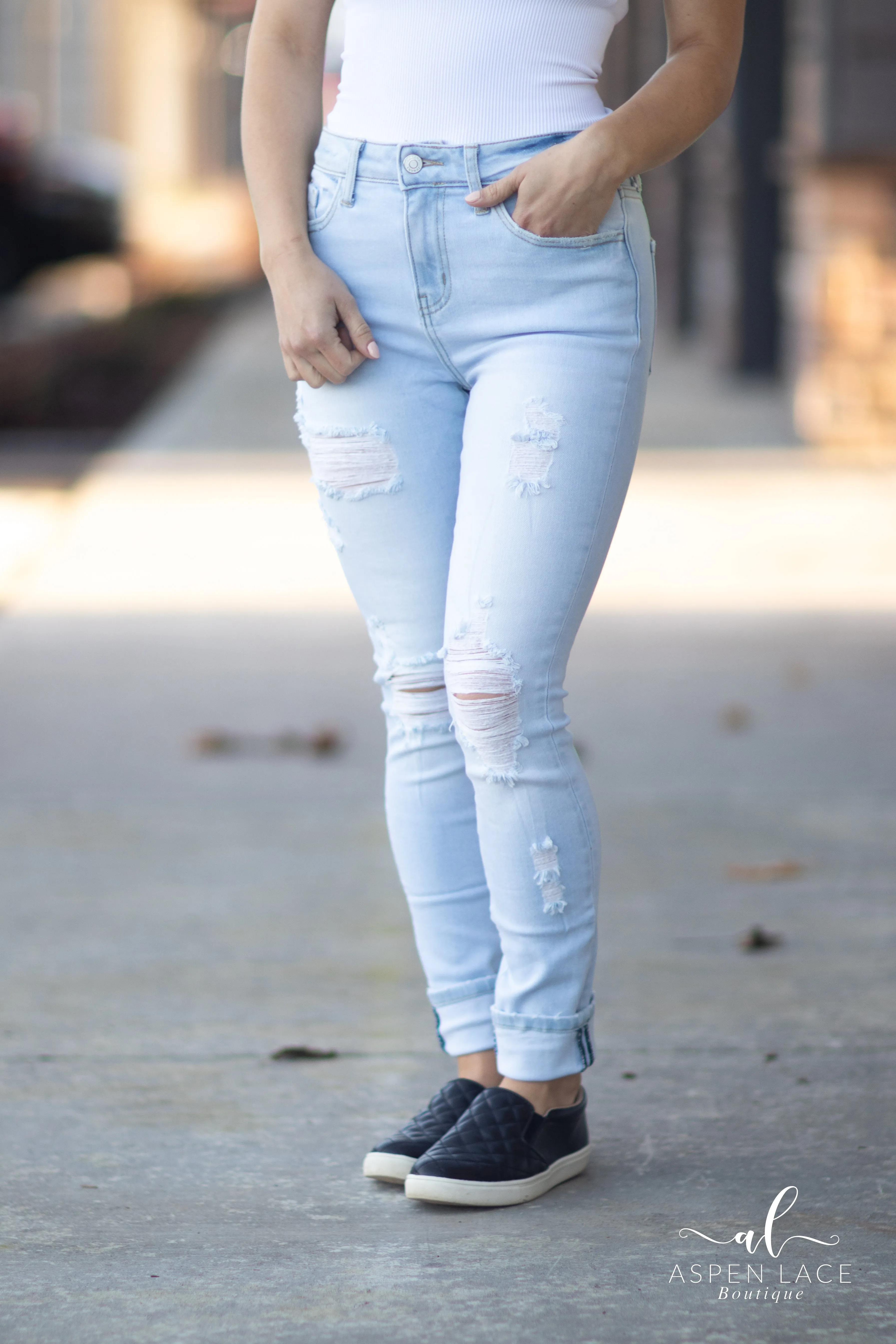 Sloan Skinny Jeans (Light Wash)