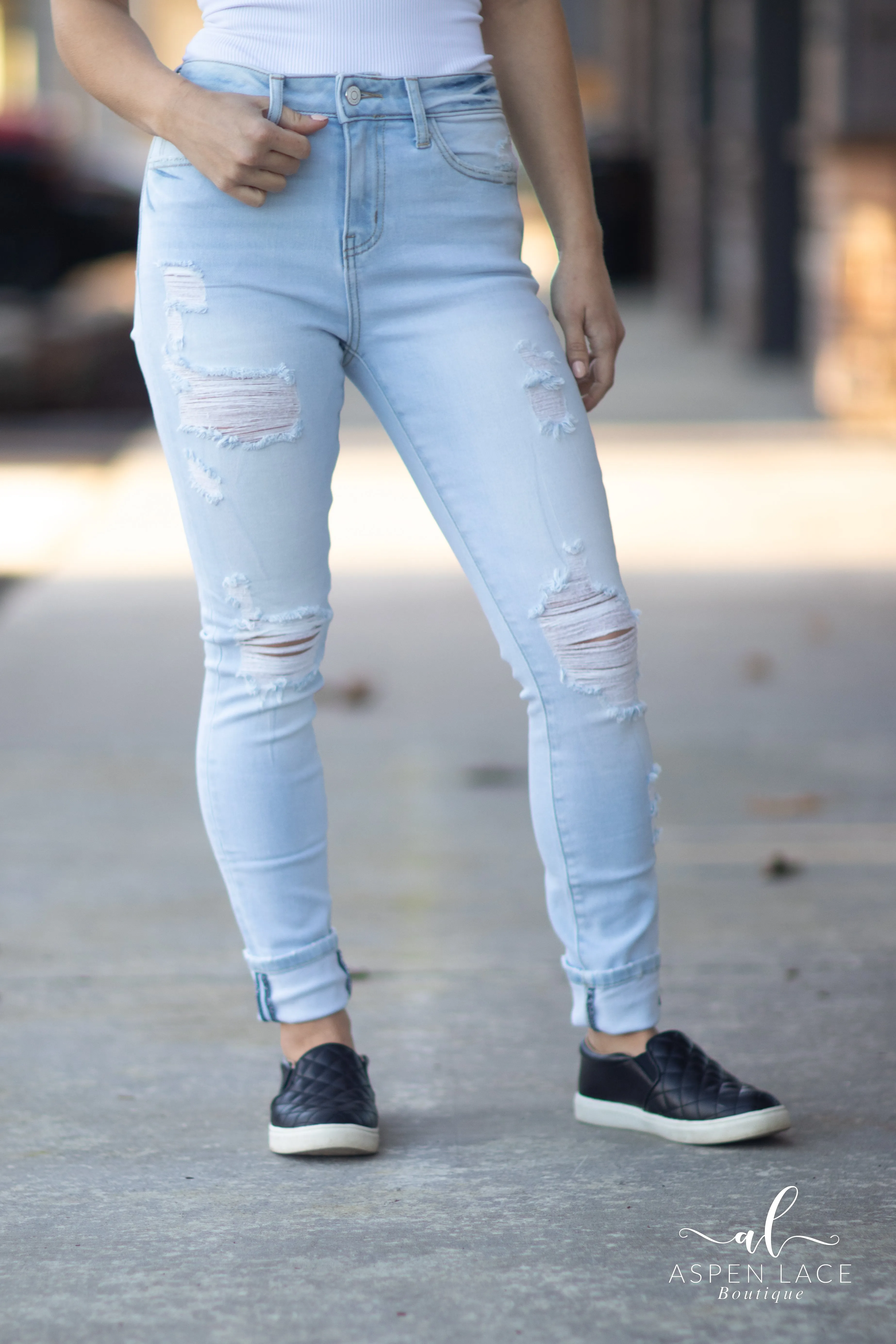 Sloan Skinny Jeans (Light Wash)