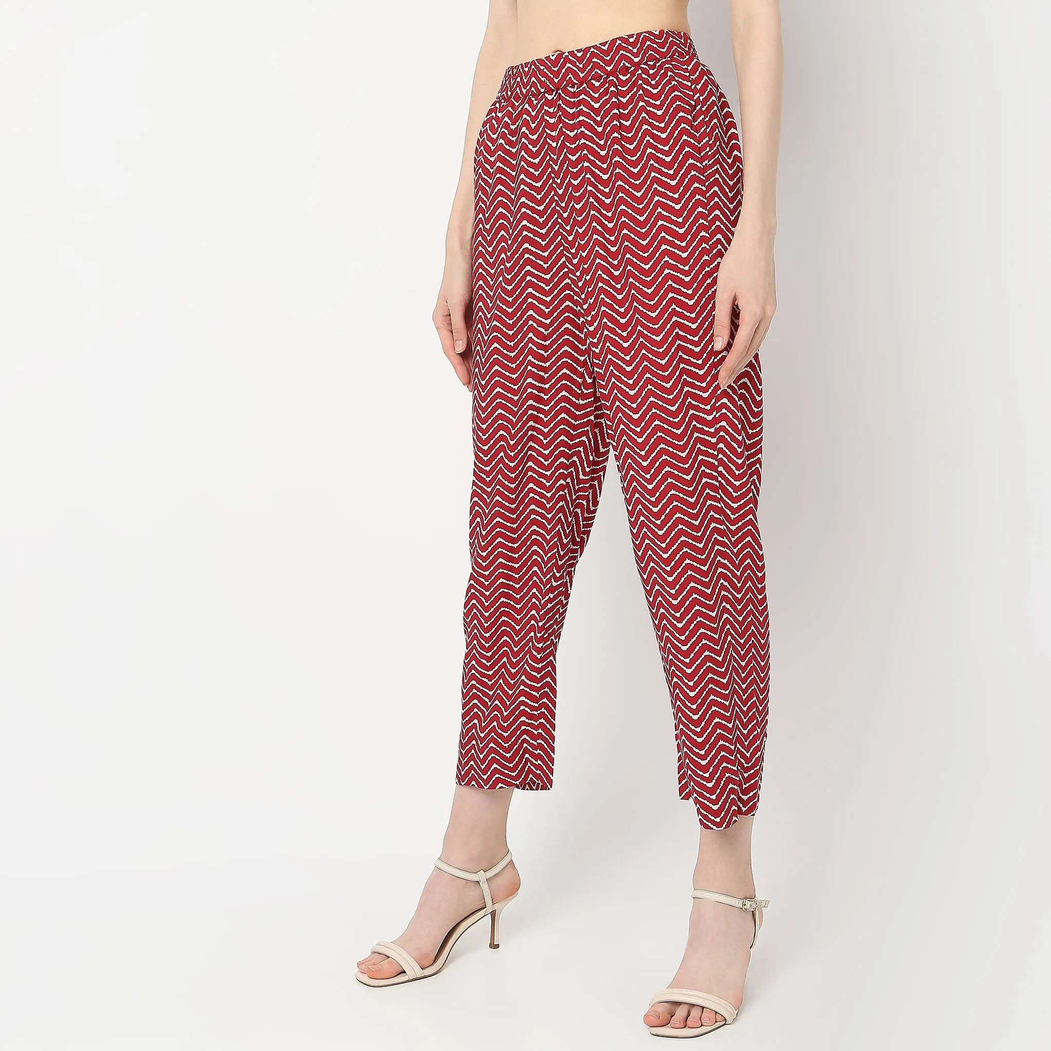 Straight Fit Printed Ankle Length Pants