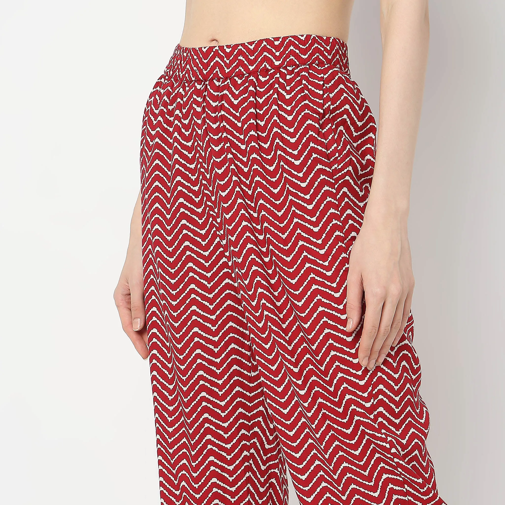 Straight Fit Printed Ankle Length Pants