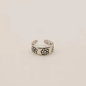 Three Engraved Flowers Sterling Silver Toe Ring