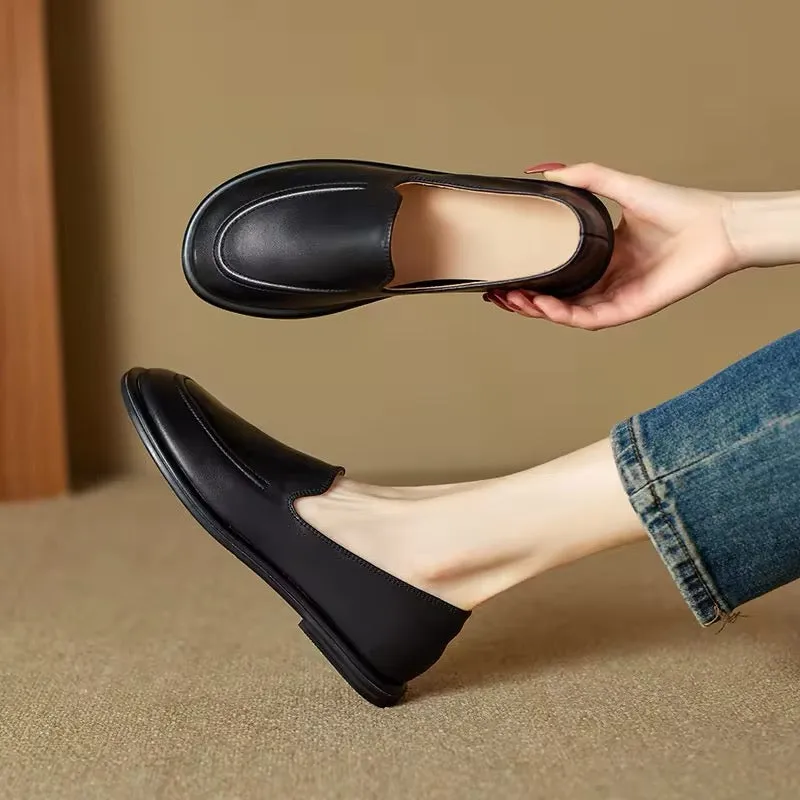 Timeless Elegance: Women's Handmade Genuine Leather Loafers