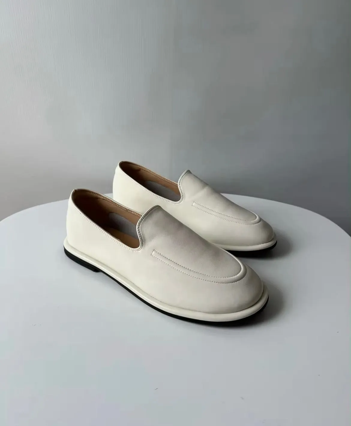 Timeless Elegance: Women's Handmade Genuine Leather Loafers