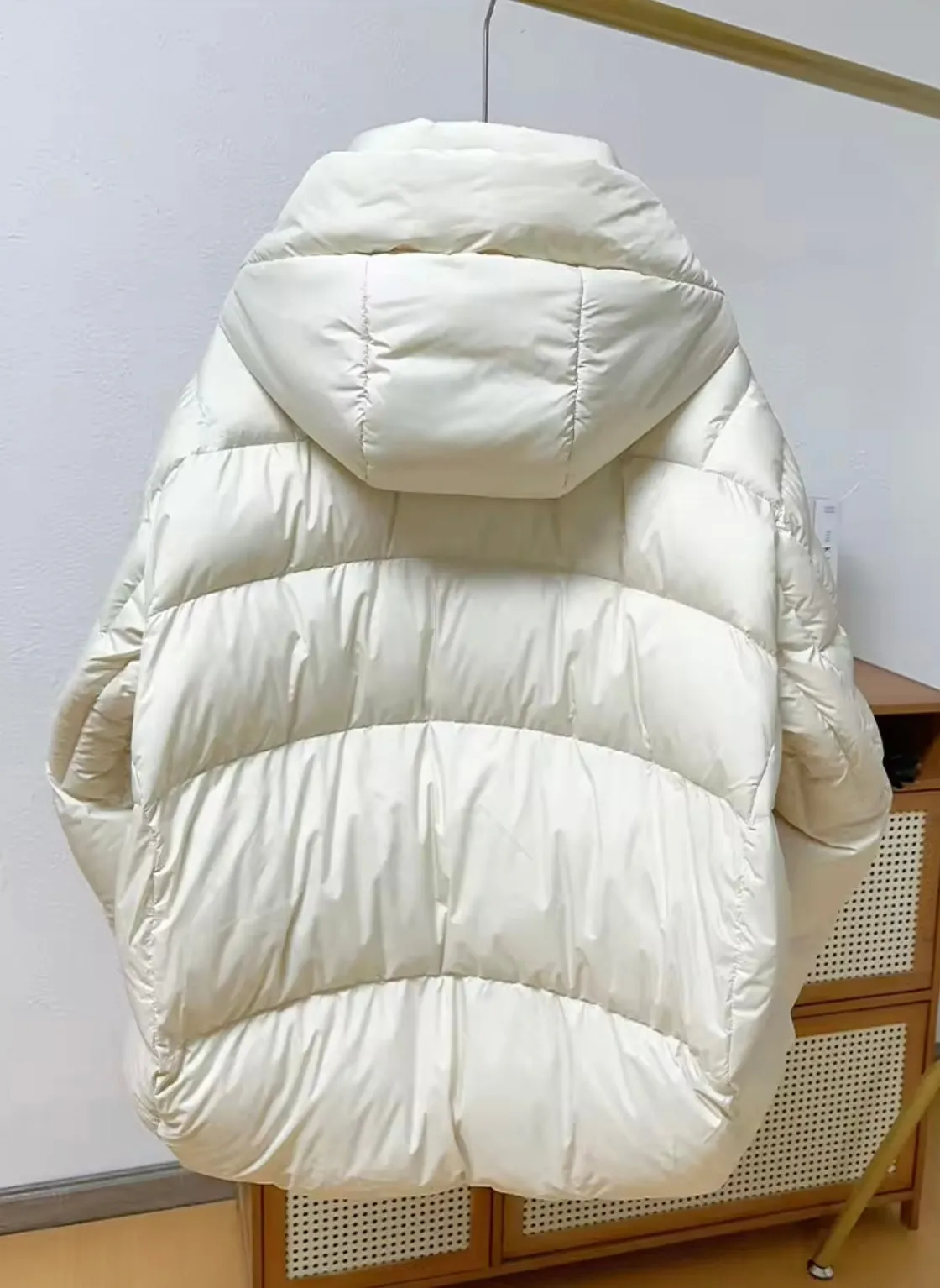 Ultimate Comfort: Women's Hooded Duck Down Jacket