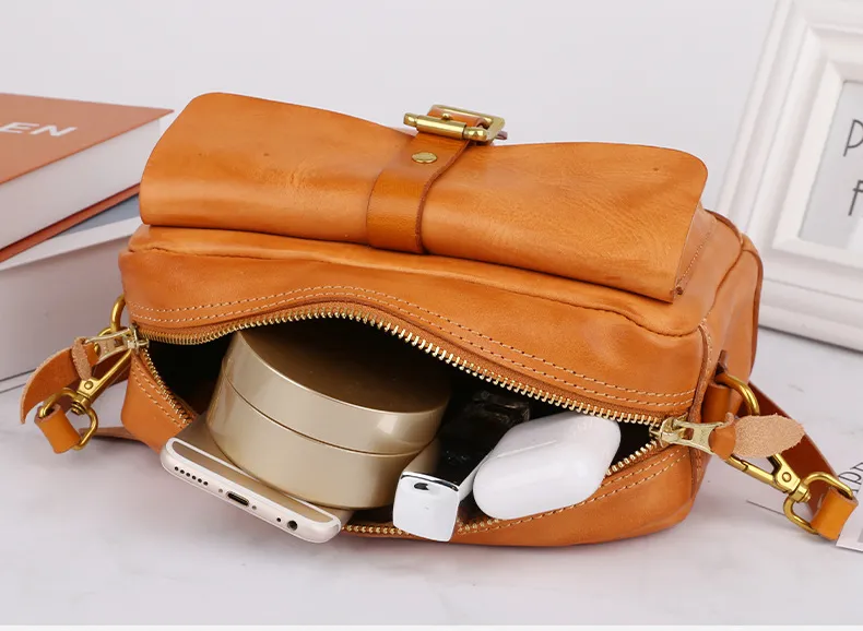 Vintage Vegetable Tanned Leather Messenger Bags for Women 008