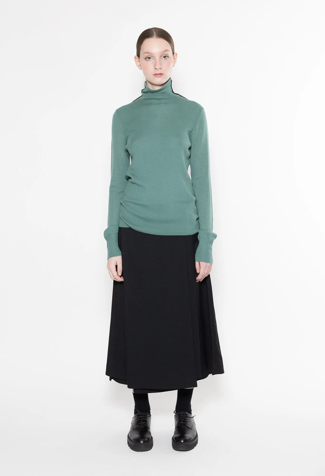 WARA - 16gg Cashmere Turtleneck Sweater in Teal and Black