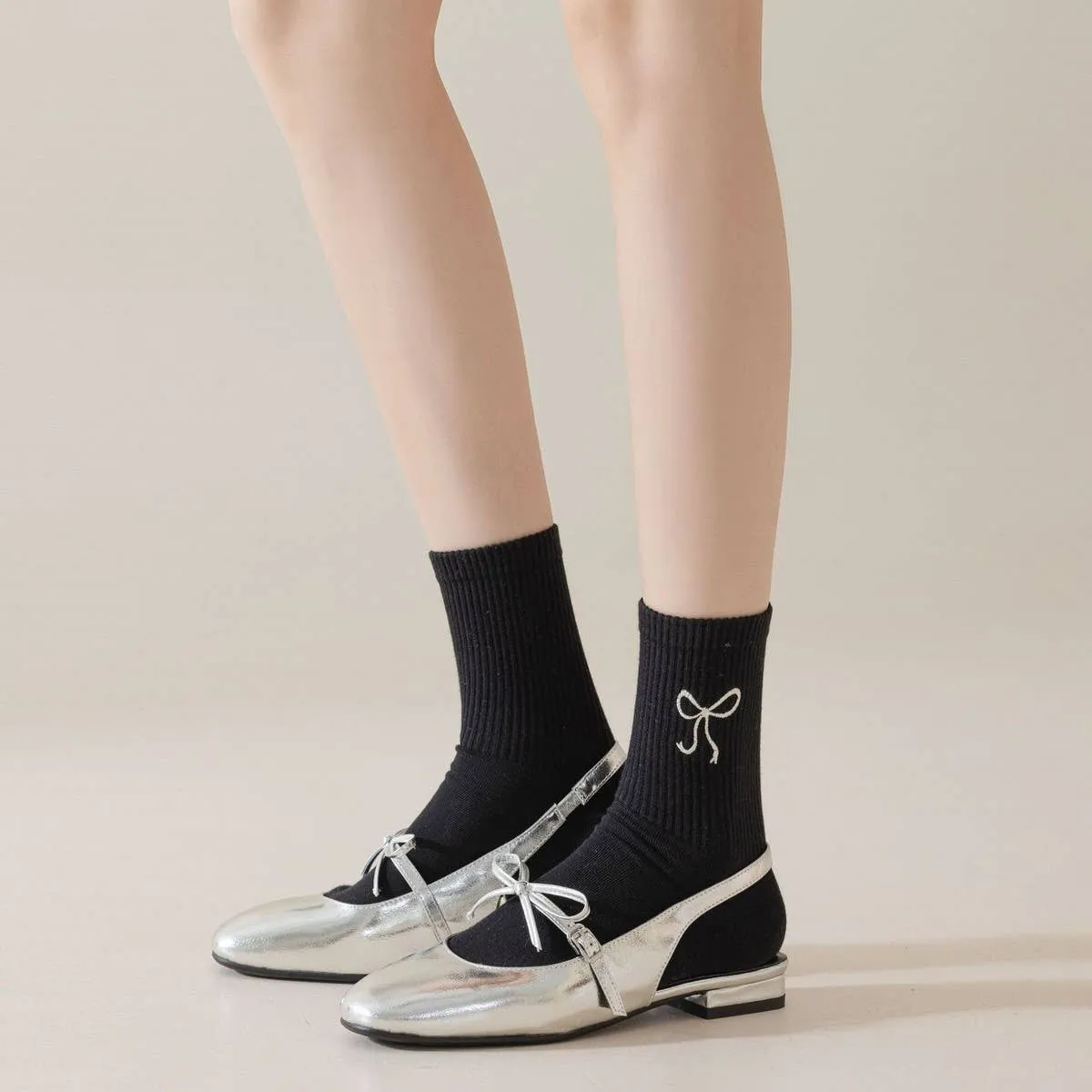 Women's Embroidered Bow Socks - Black