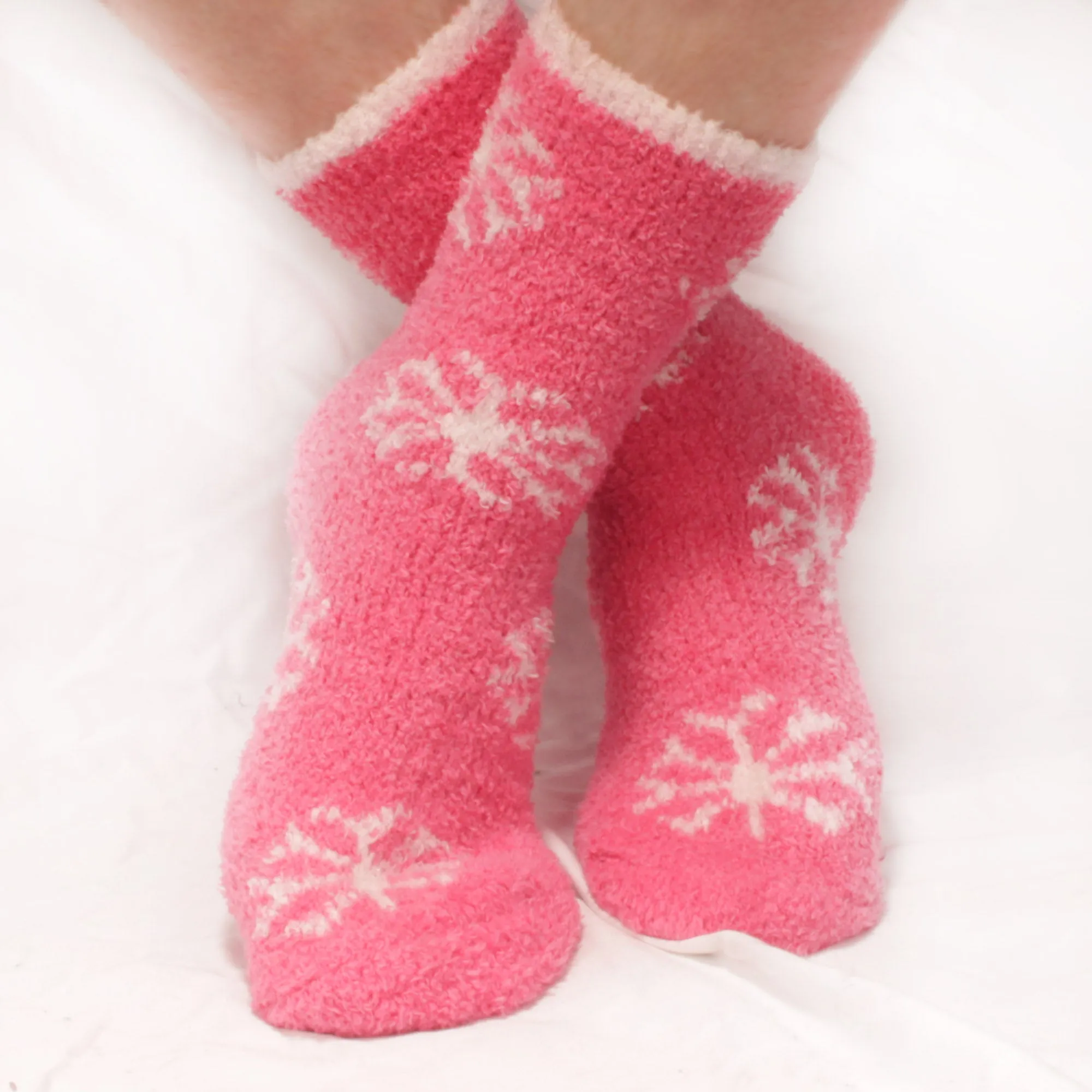 Women's M/L/XL Super Soft Warm Cozy Fuzzy Snowflake Home Socks - 3 Pair