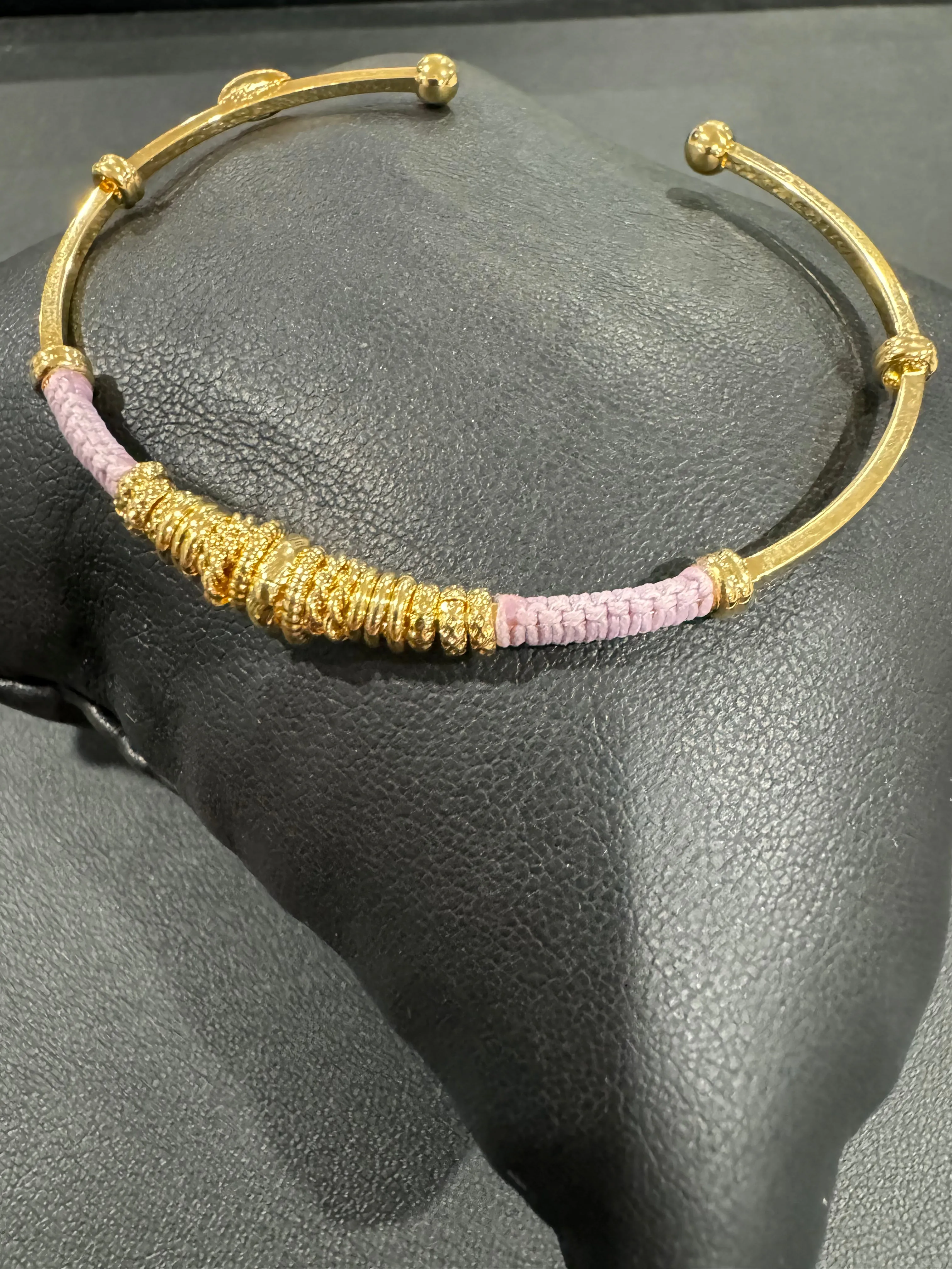 Zizanie Bracelet in Lilac